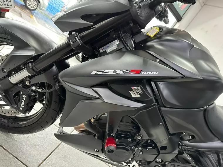 Suzuki GSX-S Cinza 11