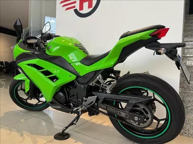 Kawasaki Ninja Verde 6