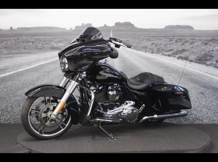 Harley-Davidson Street Glide Preto 1