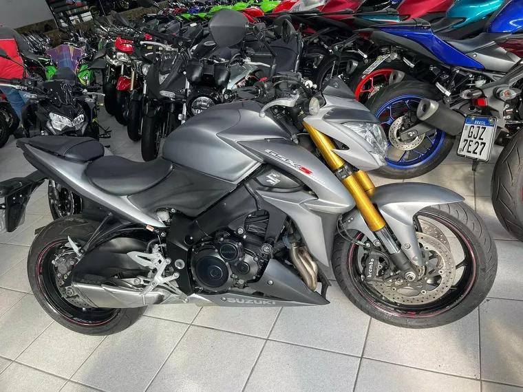 Suzuki GSX-S Cinza 10