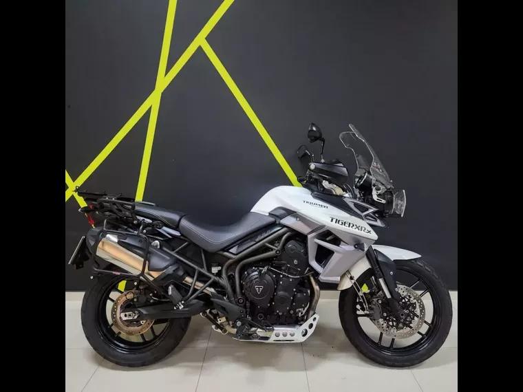 Triumph Tiger 800 Branco 2