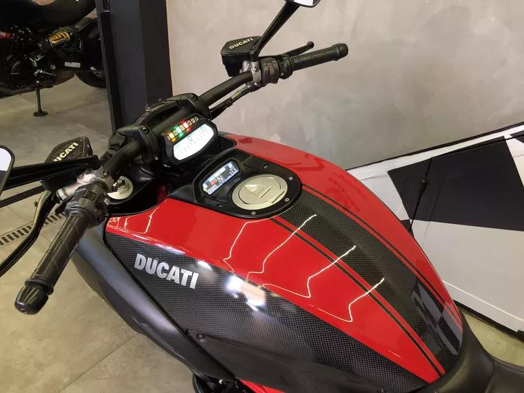 Ducati Diavel Vermelho 9