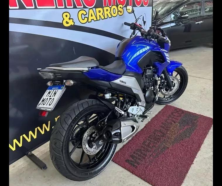 Yamaha Fazer 250 Azul 4