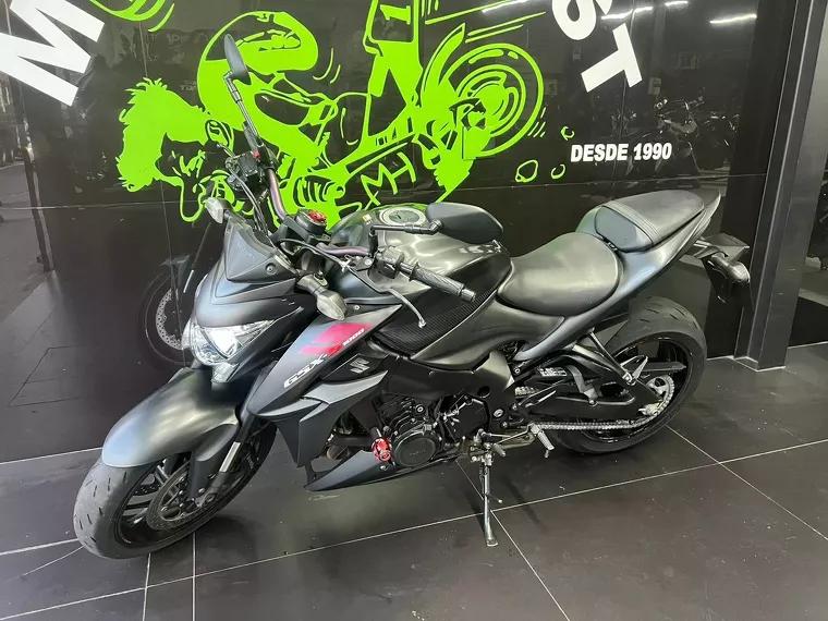 Suzuki GSX-S Preto 3