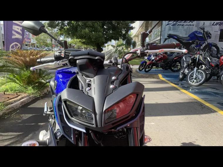 Yamaha MT-09 Azul 15