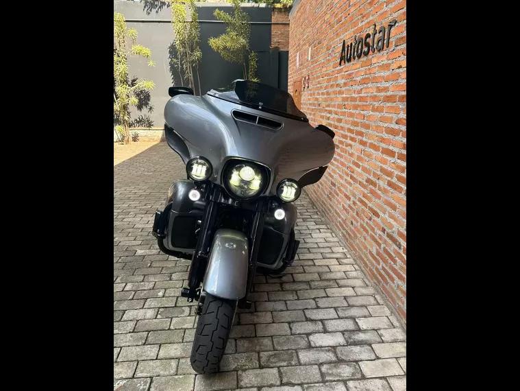 Harley-Davidson Ultra Limited Cinza 12