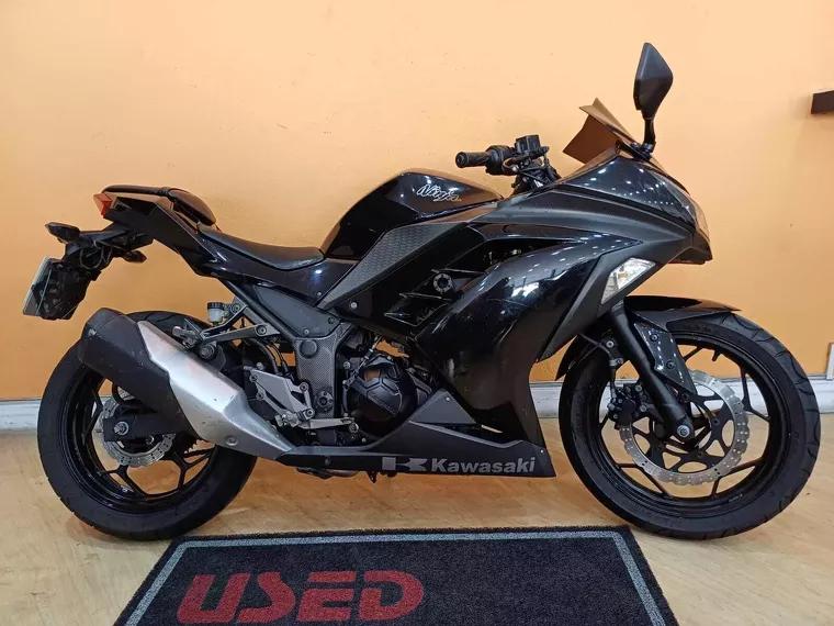 Kawasaki Ninja Preto 5