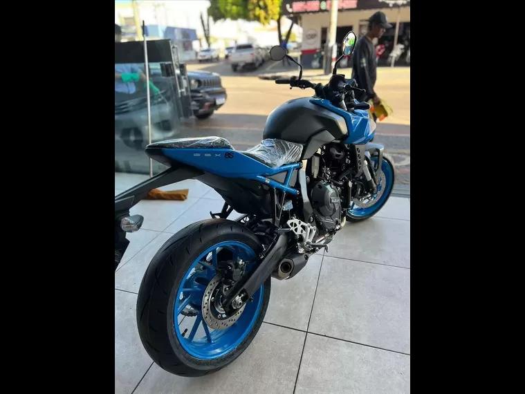 Suzuki GSX Azul 5