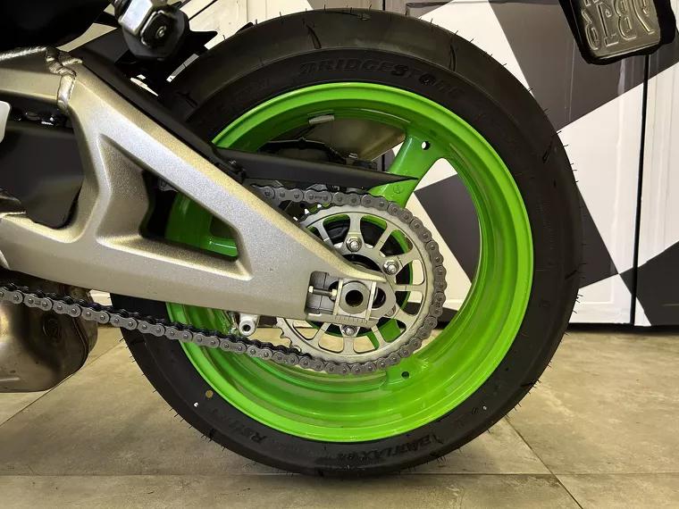 Kawasaki Ninja Verde 18