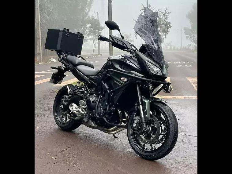 Yamaha MT-09 Cinza 1