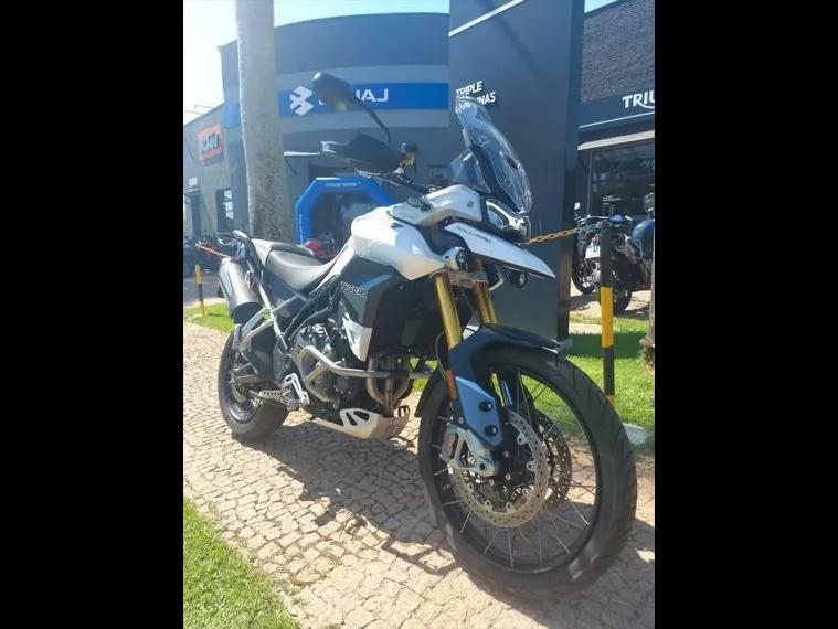 Triumph Tiger 900 Branco 3