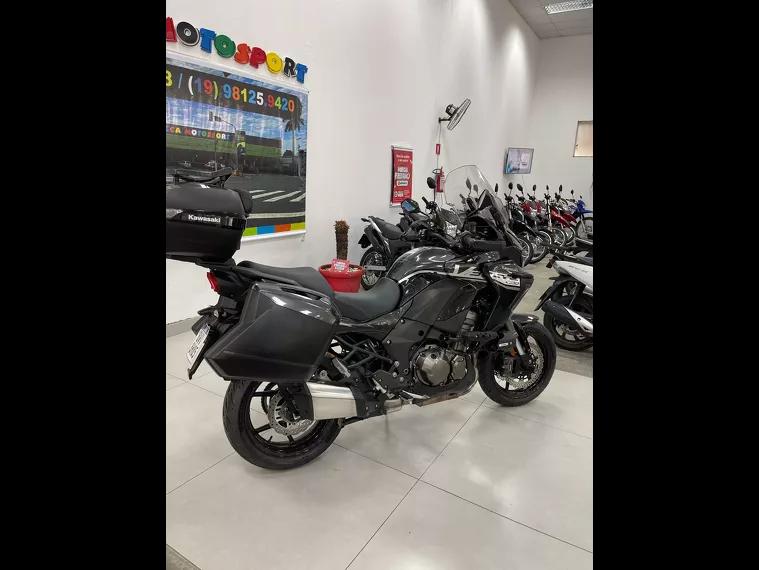 Kawasaki Versys Preto 15