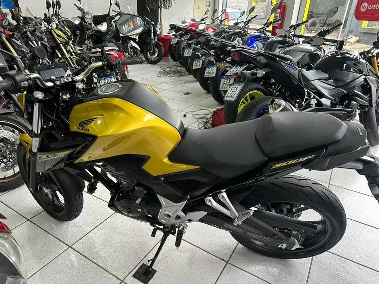 Honda CB Twister Dourado 12