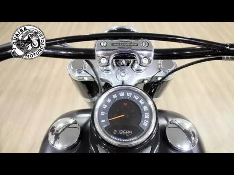 Harley-Davidson Softail Preto 6