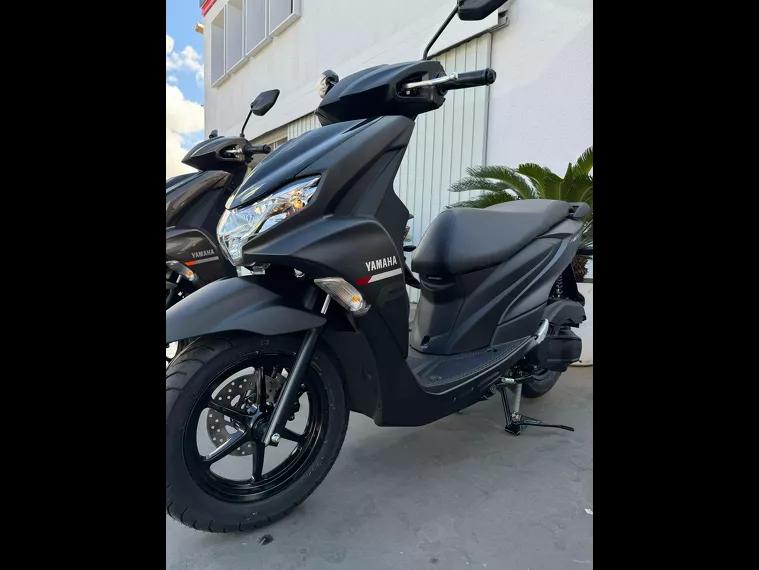 Yamaha Fluo Preto 31