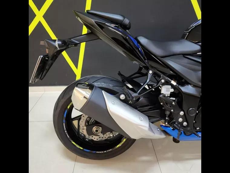 Suzuki GSX-S Azul 8