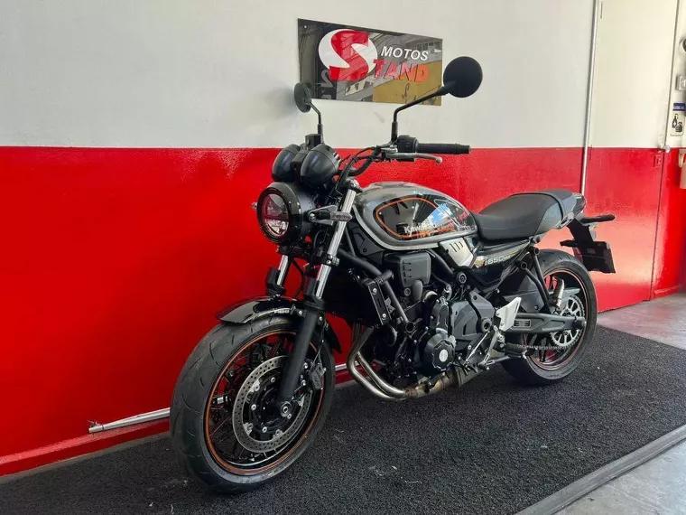 Kawasaki Z 650 Cinza 5