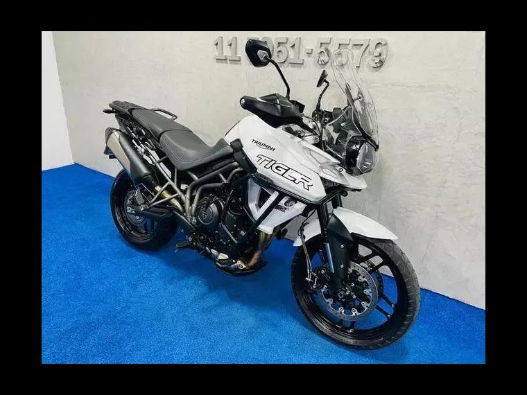 Triumph Tiger 800 Branco 16