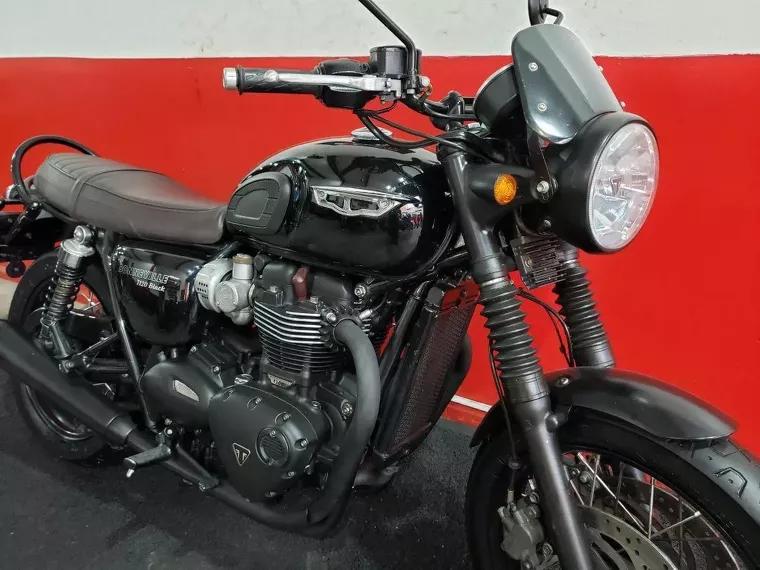 Triumph Bonneville Preto 10