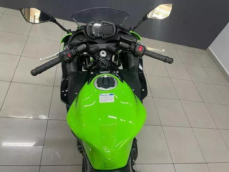 Kawasaki Ninja Verde 5