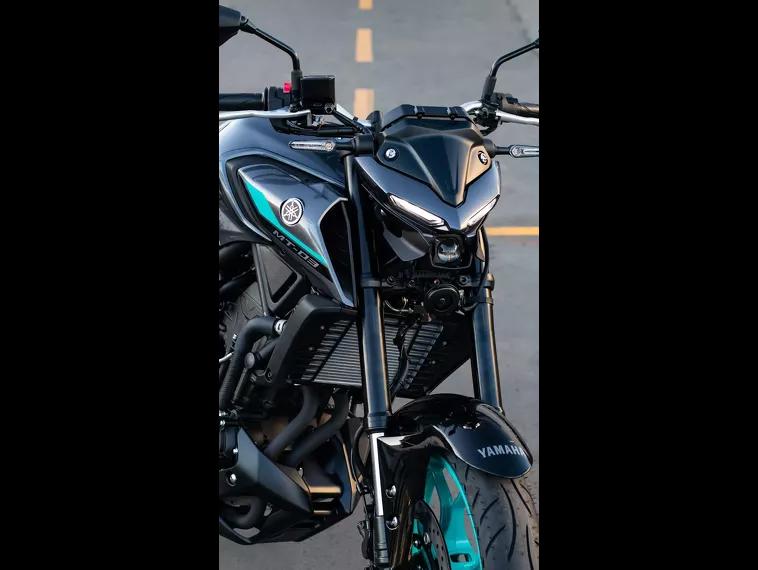 Yamaha MT-03 Azul 32