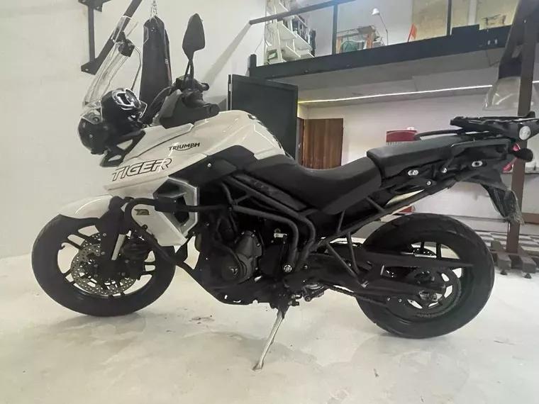 Triumph Tiger 800 Branco 7