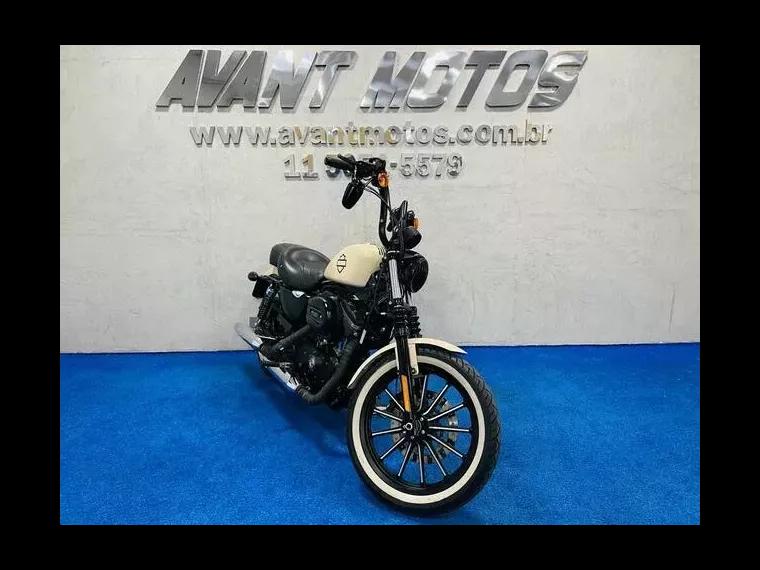 Harley-Davidson Sportster 883 Bege 13