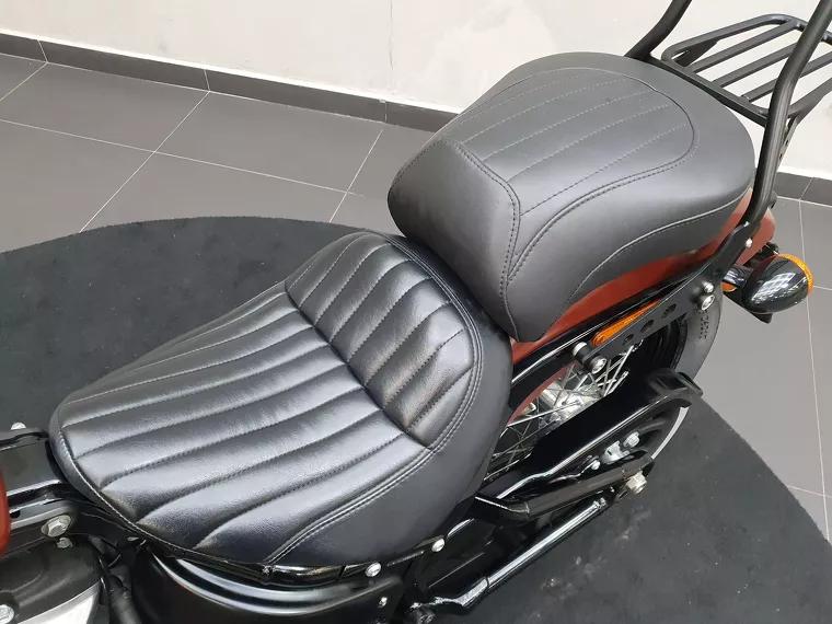 Harley-Davidson Street Bob Vermelho 13