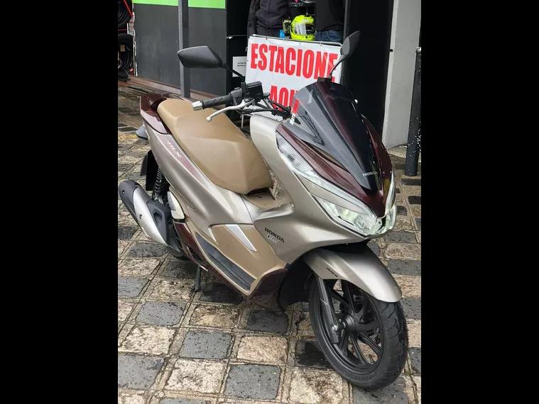 Honda PCX Marrom 4