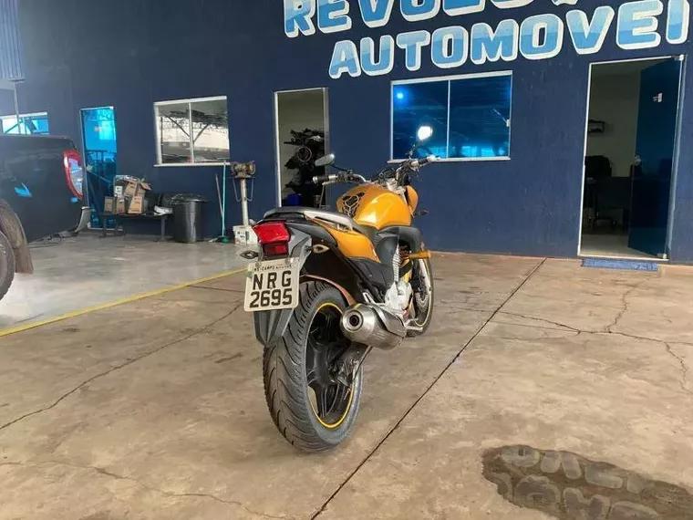 Honda CB 300 Amarelo 4