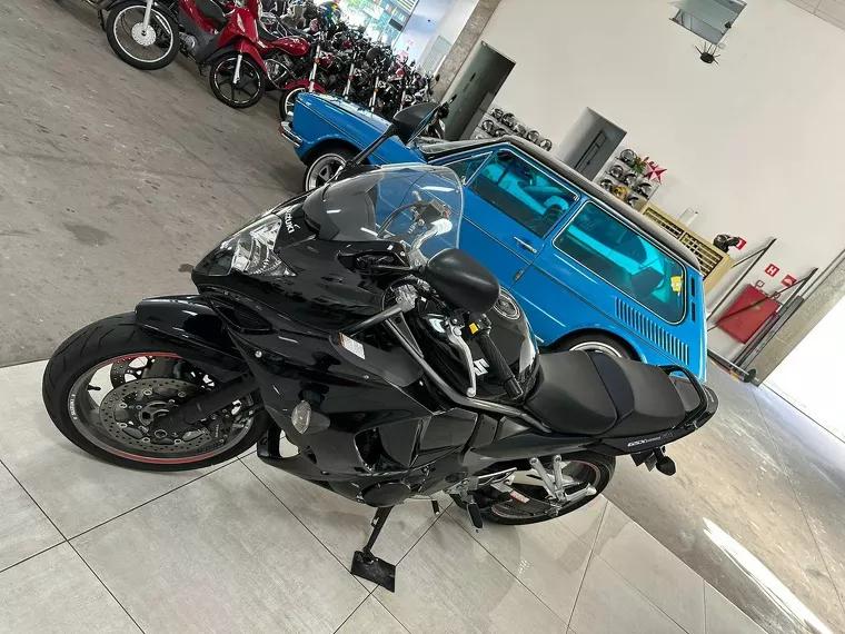 Suzuki GSX Preto 5