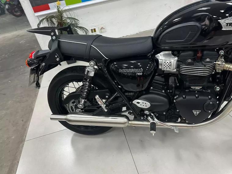 Triumph Bonneville Preto 14