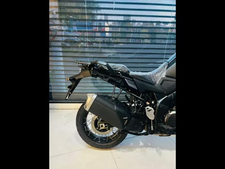 Suzuki V-Strom Preto 3