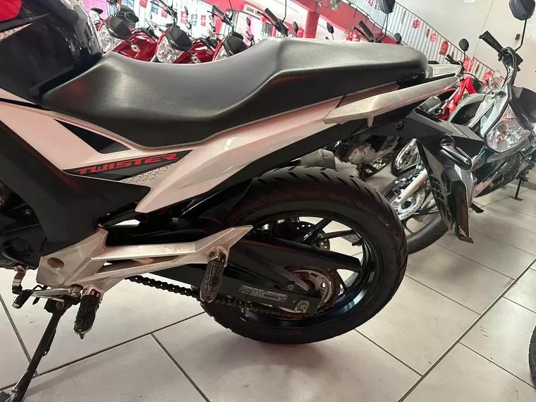 Honda CB Twister Branco 8