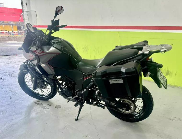 Kawasaki Versys Cinza 4