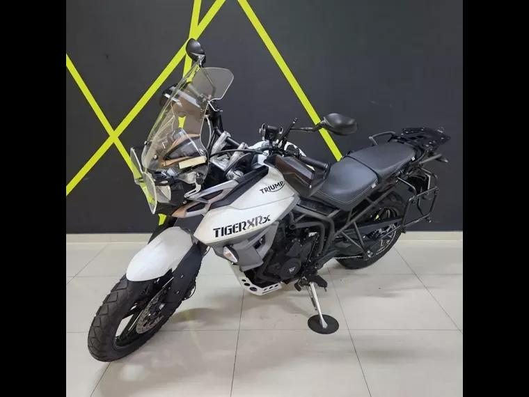 Triumph Tiger 800 Branco 3