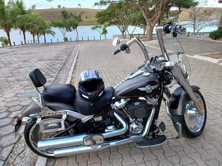 Harley-Davidson Fat Boy Cinza 1