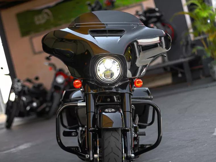 Harley-Davidson Street Glide Preto 10