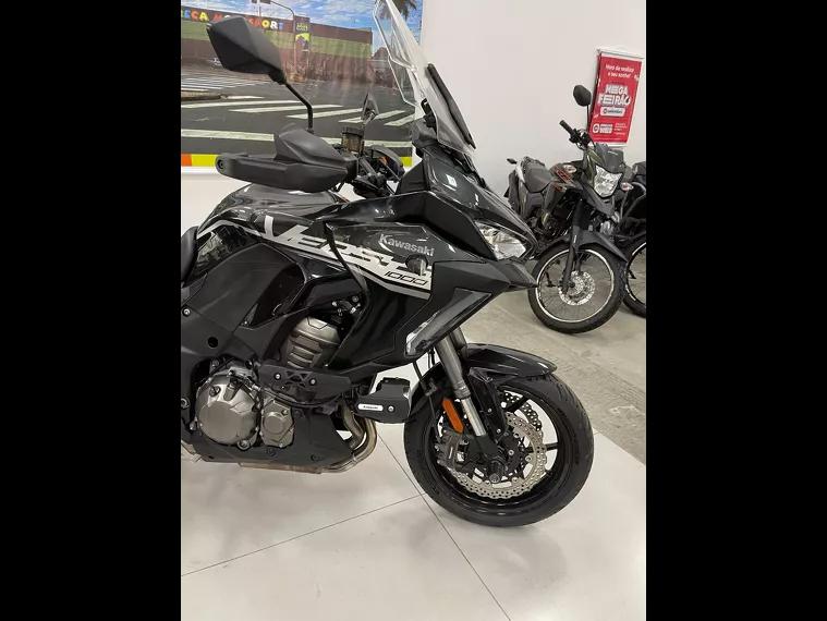 Kawasaki Versys Preto 20