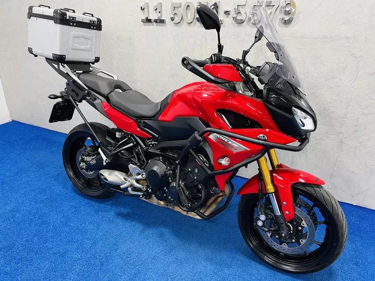 Yamaha MT-09 Vermelho 16