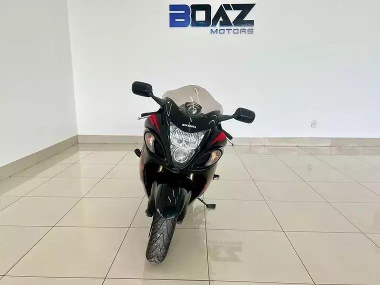 Suzuki GSX Preto 2