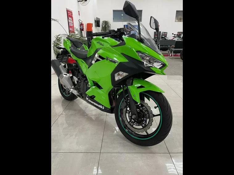 Kawasaki Ninja Verde 6