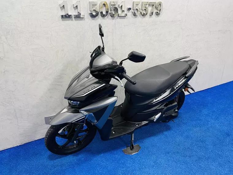 Yamaha Neo Cinza 18