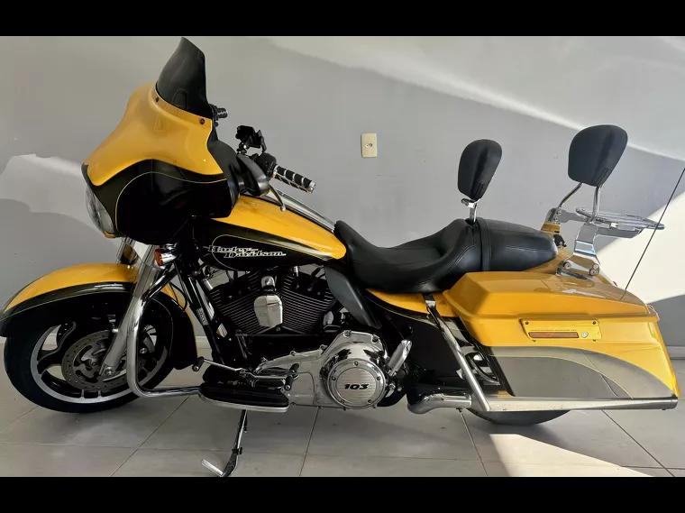 Harley-Davidson Street Glide Amarelo 3