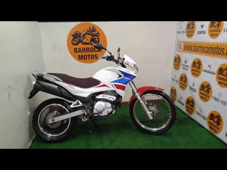 Honda NX 400i Branco 3