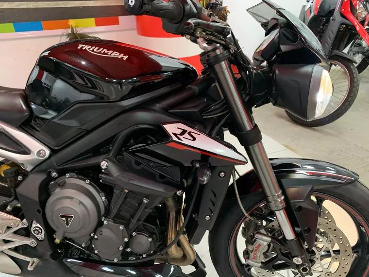 Triumph Street Triple Preto 6