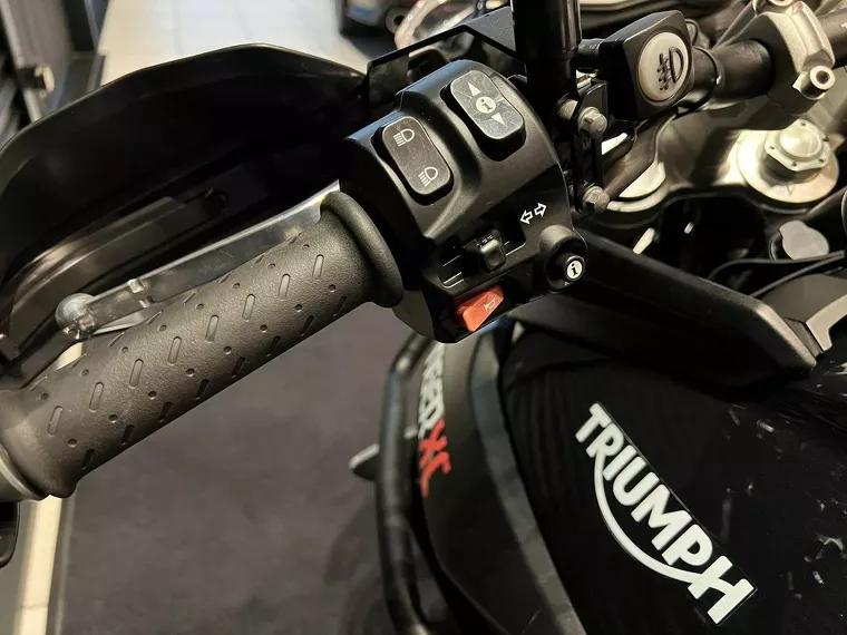 Triumph Tiger 800 Preto 19