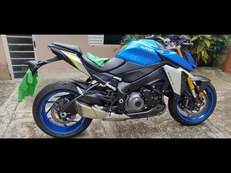 Suzuki GSX-S Azul 13