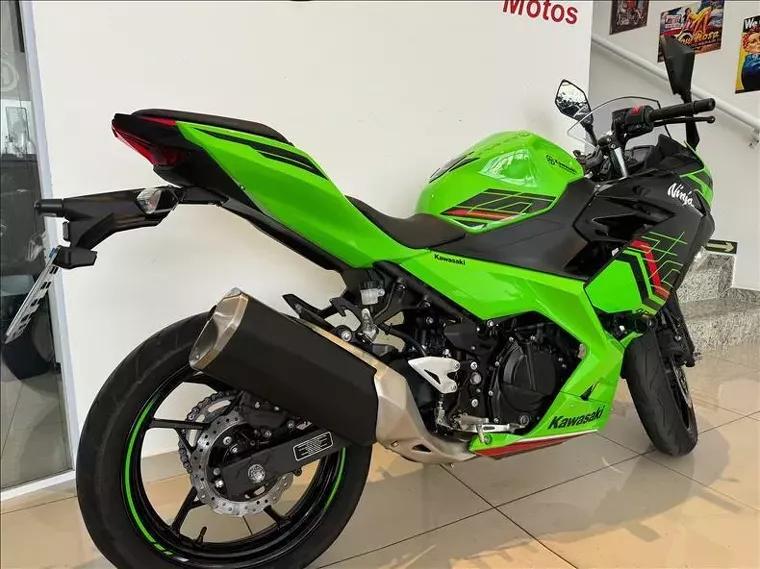 Kawasaki Ninja Verde 5