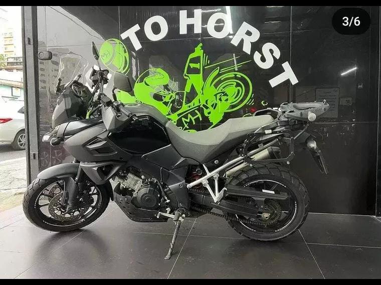 Suzuki V-Strom Preto 3